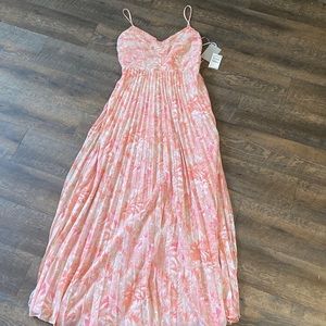 Chelsea 28 pink floral pleated maxi dress